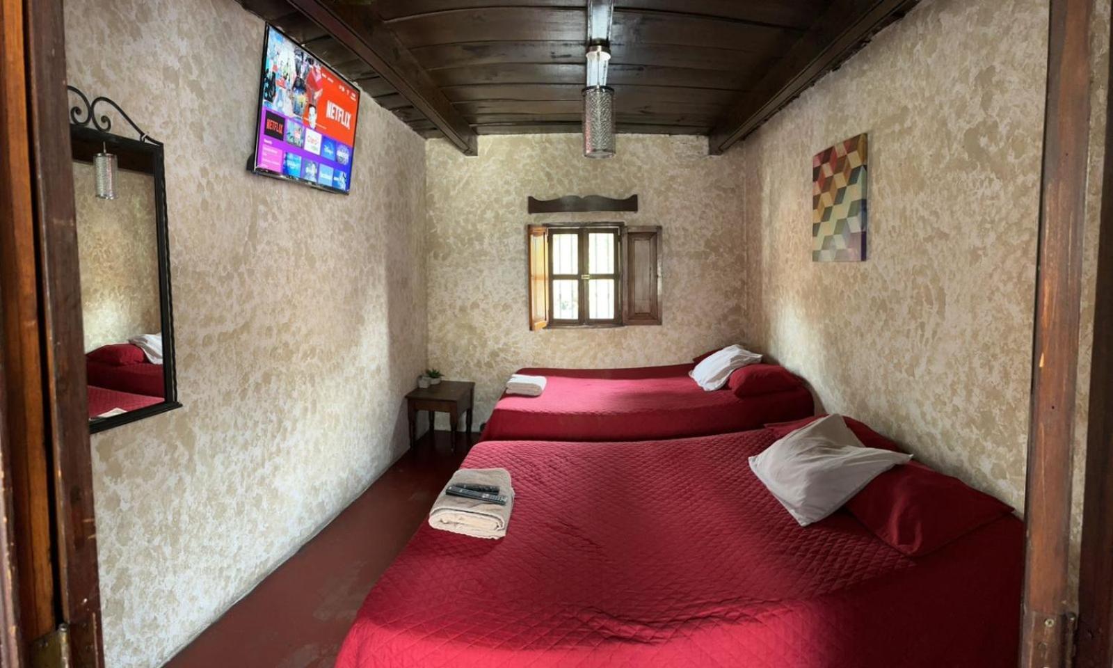 Hotel Cristal Antigua Esterno foto